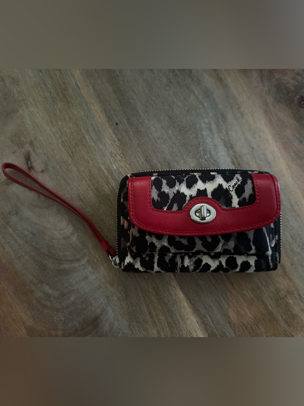 New Coach Women’s Zipper Wallet Leopard & Red